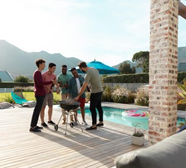 Op vakantie met mannen? Boek een vakantiehuis in de Dordogne