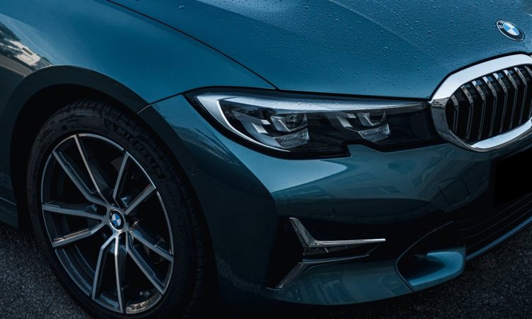 Het autobewijs en motorrijbewijs: welke eerst halen?